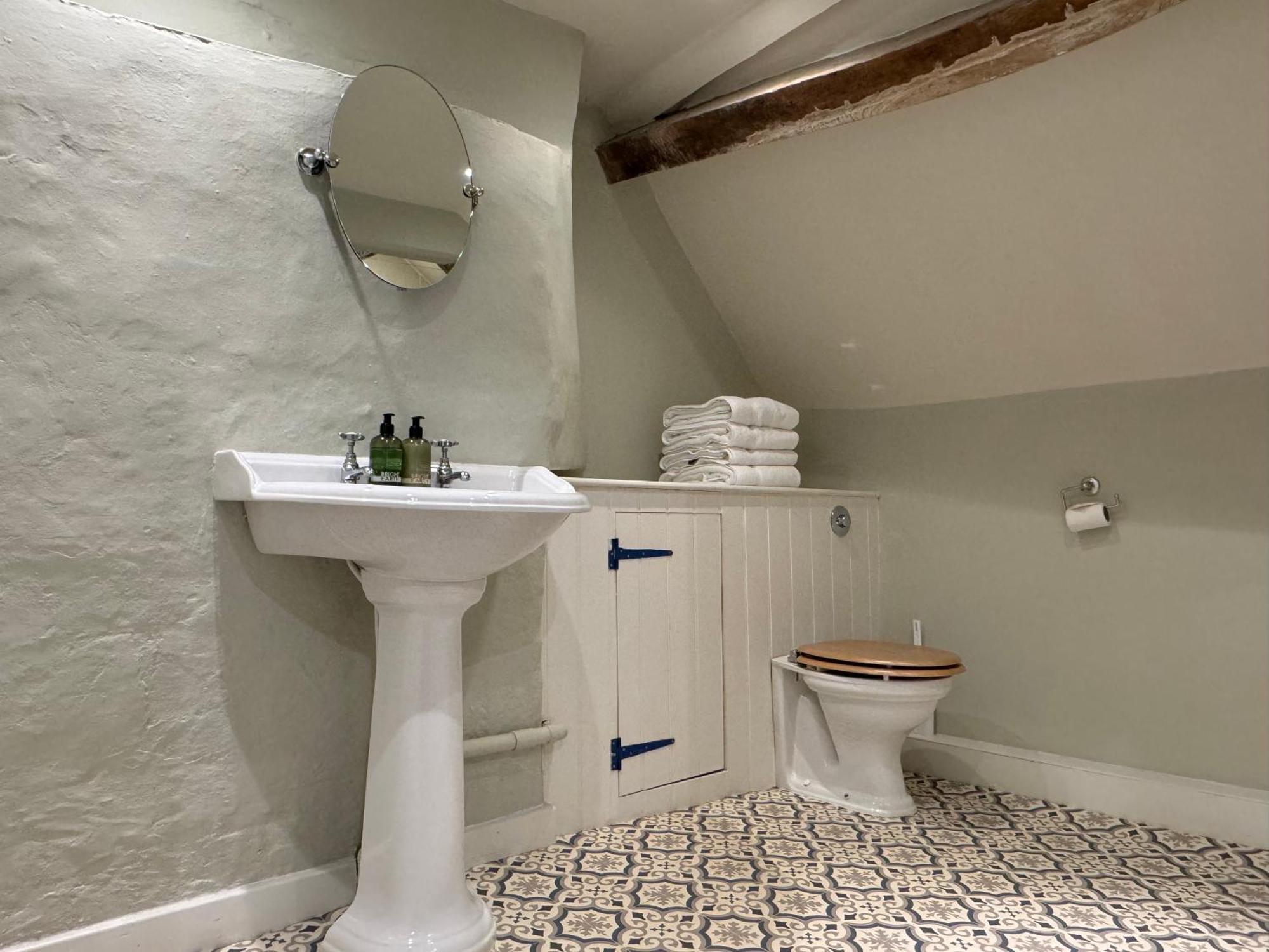 Neeld Arms Hotel Grittleton Eksteriør billede