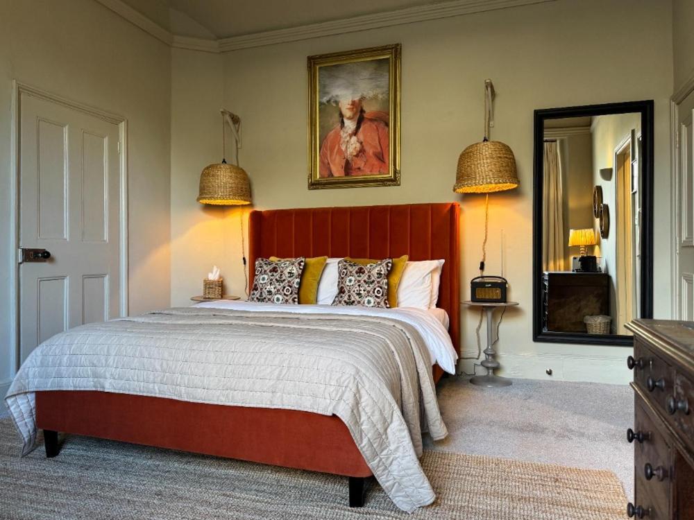 Neeld Arms Hotel Grittleton Eksteriør billede